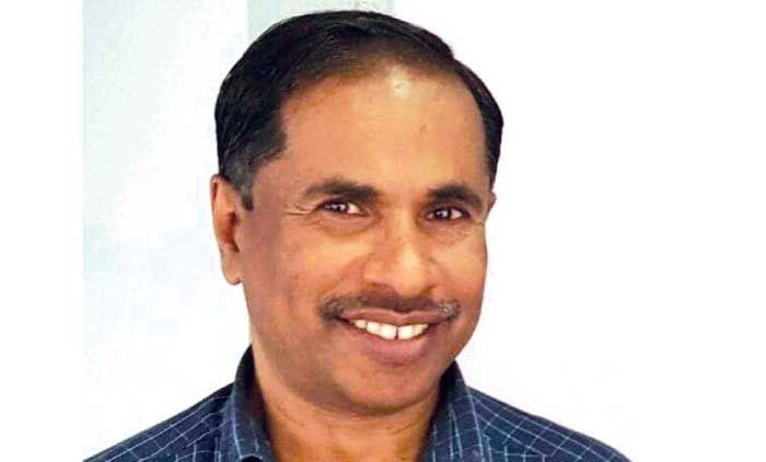 അ​ബൂ​ദ​ബി പൊ​ലീ​സ്​ വ​കു​പ്പി​ൽ നാ​ലു പ​തി​റ്റാ​ണ്ട്; നാ​സ​ര്‍ പാ​ല​പ്പെ​ട്ടി നാ​ട്ടി​ലേ​ക്ക് മ​ട​ങ്ങു​ന്നു