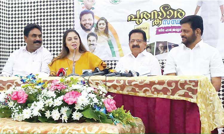 ലോ​ക കേ​ര​ള​സ​ഭ പ്ര​വാ​സി​ക​ൾ​ക്ക്​ ഗു​ണ​മി​ല്ലാ​ത്ത ധൂ​ർ​ത്ത്​ –ര​മേ​ശ്​ ചെ​ന്നി​ത്ത​ല