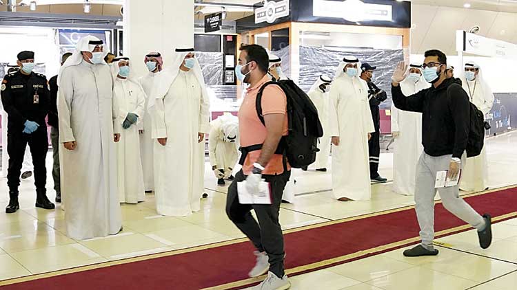 30000 കു​വൈ​ത്തി​​ക​ളെ തി​രി​ച്ചെ​ത്തി​ച്ചു