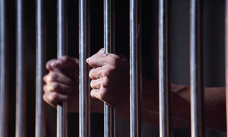 പൊതു നിരത്തിലൂടെ നഗ്​നയായി നടന്ന വിദേശവനിതക്ക്​ ശിക്ഷ