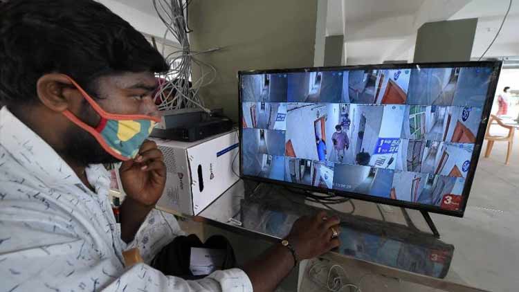 കോവിഡ്​ ബാധിച്ച രണ്ട്​ തടവുകാർ പരിചരണ കേന്ദ്രത്തിൽനിന്ന്​ ‘മുങ്ങി’