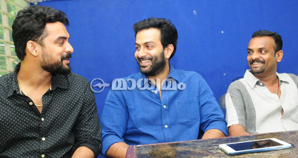 ‘എന്ന് നിന്‍െറ മൊയ്തീന്‍’  ആത്മകഥയല്ല, അനശ്വര പ്രണയം -ആര്‍.എസ്. വിമല്‍