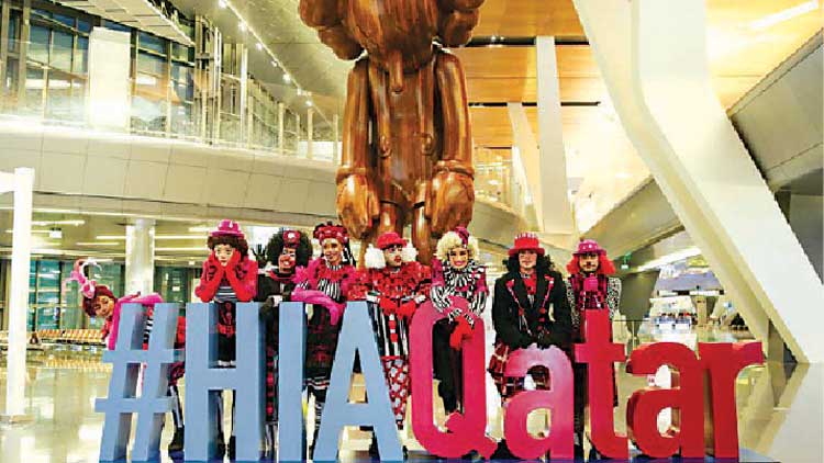 ര​സ​ക​ര​മാ​യ യാ​ത്രാ​നു​ഭ​വ​ങ്ങ​ൾ സ​മ്മാ​നി​ച്ച്​  ഹ​മ​ദ്​ വി​മാ​ന​ത്താ​വ​ളം