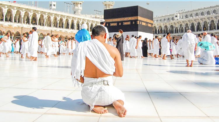 ഉ​​പ​​രോ​​ധം: ഹ​​ജ്ജും ഉം​​റ​​യും ഇ​​ല്ലാ​​തെ മൂ​​ന്നാം വ​​ർ​​ഷ​​വും ഖ​​ത്ത​​റി​​ൽ​നി​​ന്നു​​ള്ള​​വ​​ർ