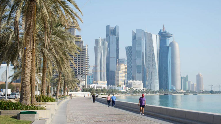 ഖത്തറിൽ ചിലതൊഴികെ കടകൾ വെള്ളിയും ശനിയും തുറക്കാൻ പാടില്ല