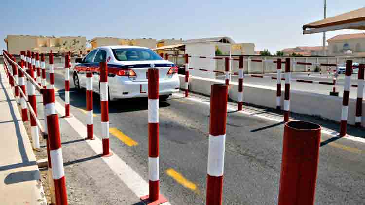 വി​ദേ​ശ​കാ​ര്യ​മ​ന്ത്രി ഖ​ത്ത​ർ അ​മീ​റു​മാ​യി  ച​ർ​ച്ച ന​ട​ത്തി