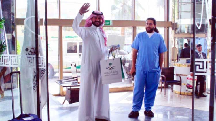 നിരവധിയാളുകൾ ക്വാറൻറീൻ കഴിഞ്ഞ് പുറത്തിറങ്ങി നിരവധിയാളുകൾ ക്വാറൻറീൻ കഴിഞ്ഞ് പുറത്തിറങ്ങി