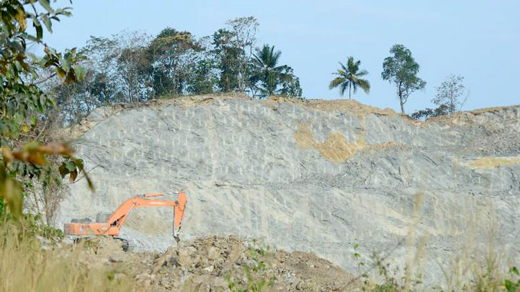 ചെങ്ങോട്ടുമലയിൽ ക്വാറിക്ക് അനുമതിയില്ല