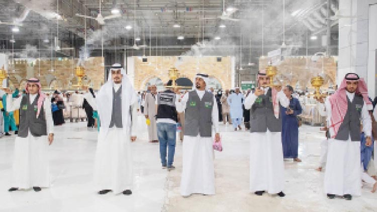 മസ്​ജിദുൽ ഹറാമിൽ സുഗന്ധമേകാൻ മേത്തരം  ‘ഉൗദും ബുഖൂറും’