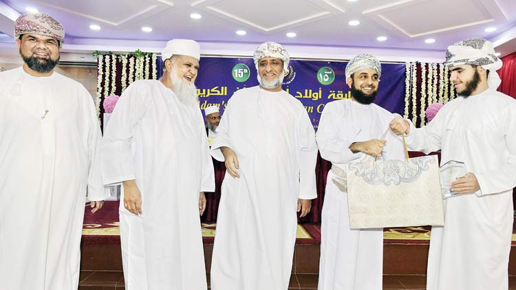 ആ​ദം സ​ൺ​സ്​ ഗ്രൂ​പ്പ്​ ഖു​ർ​ആ​ൻ പാ​രാ​യ​ണ മ​ത്സ​രം