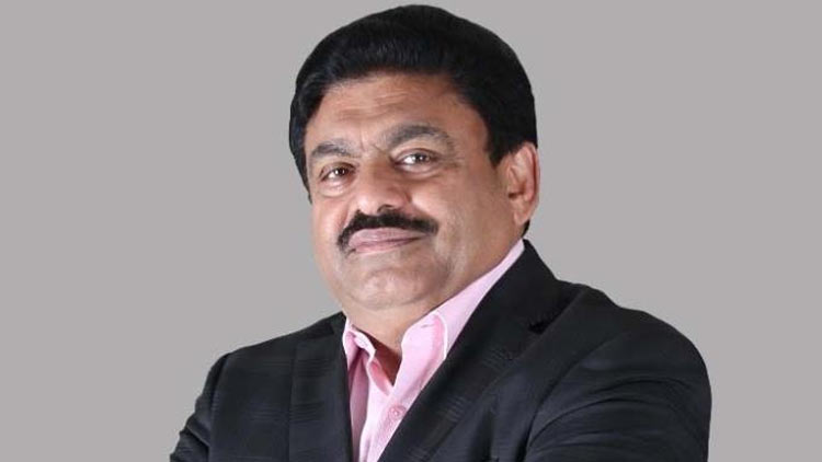 തൊഴിലാളികളെ സ്വന്തം ചെലവില്‍ നാട്ടിലെത്തിക്കാന്‍ തയാറായി പ്രവാസി വ്യവസായി ഹരികുമാര്‍