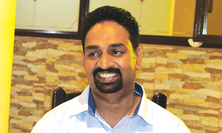 കേ​സി​ൽ​നി​ന്ന് മോ​ച​നം;  റ​ബീ​ഷ് നാ​ട്ടി​ലേ​ക്ക് മ​ട​ങ്ങി