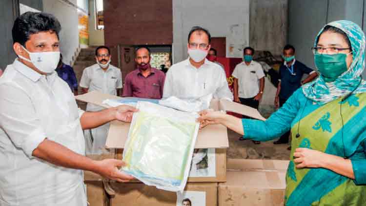 വ​യ​നാ​ടി​ന് വീ​ണ്ടും രാ​ഹു​ൽ ഗാ​ന്ധി​യു​ടെ കൈ​ത്താ​ങ്ങ്