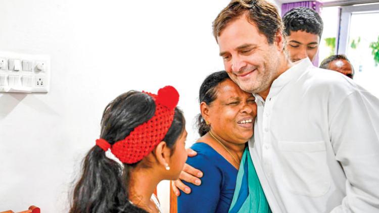 rahul-gandhi-with-rajamma