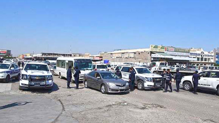 വ്യാ​പ​ക റെ​യ് ഡ്​: ജ​ലീ​ബി​ലും ഫ​ഹാ​ഹീ​ലി​ലും 459 പേ​ർ പി​ടി​യി​ൽ