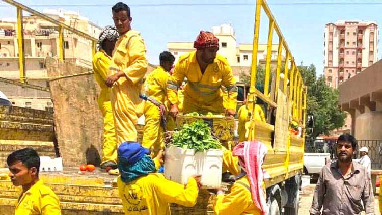 ജ​ലീ​ബ്​ അ​ൽ ശു​യൂ​ഖി​ൽ മു​നി​സി​പ്പ​ൽ റെ​യ്​​ഡ്