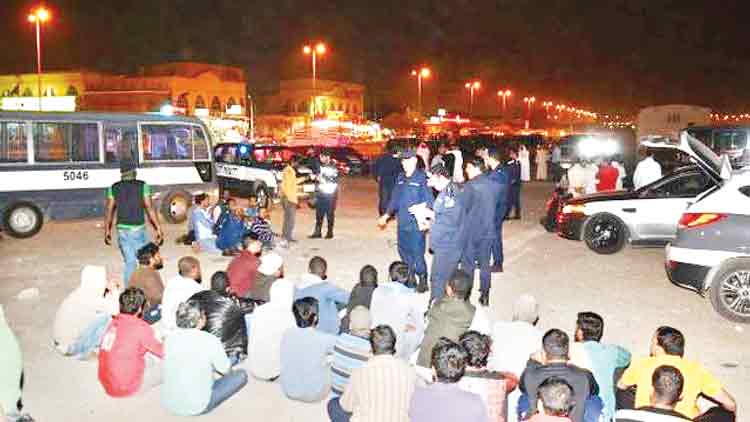 സു​ര​ക്ഷ പ​രി​ശോ​ധ​ന​: 120 പേ​ർ അ​റ​സ്​​റ്റി​ൽ