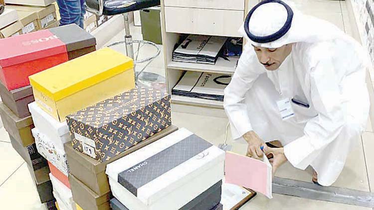 പ്ര​മു​ഖ ബ്രാ​ൻ​ഡു​ക​ളു​ടെ വ്യാ​ജ ഉ​ൽ​പ​ന്ന​ങ്ങ​ൾ പി​ടി​കൂ​ടി