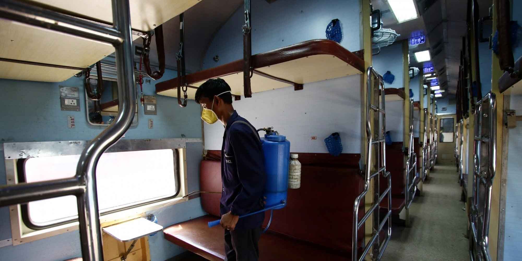 ഇറ്റലിയിൽ നിന്ന്​ മകൻ തിരിച്ചെത്തിയത്​ മറച്ചു വെച്ച വനിത ഉദ്യോഗസ്​ഥയെ റെയിൽവെ സസ്​പെൻറ്​ ചെയ്​തു