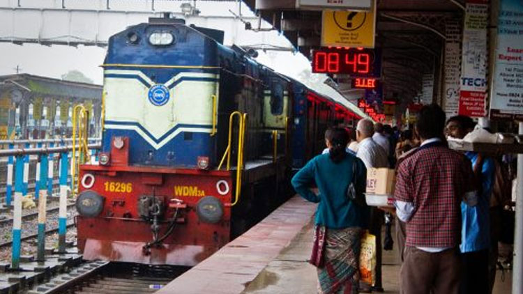 കണക്കുകളിൽ കാലിടറി റെയിൽവേ, ടിക്കറ്റ്​ വരുമാനത്തിലടക്കം ഇടിവ്