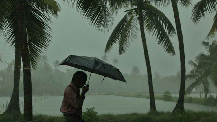 ന്യൂനമർദം; ചുഴലിക്കാറ്റിനും ശക്തമായ മഴക്കും സാധ്യതയെന്ന്