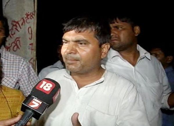 രാഷ്ട്രീയക്കാരുടെ വരവ് ദാദ്രിയില്‍ അക്രമം വര്‍ധിപ്പിച്ചെന്ന് പ്രതിയുടെ പിതാവ്