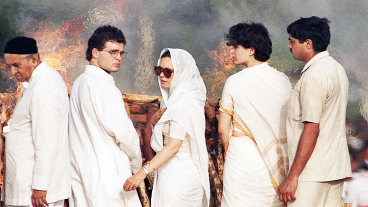 അർണബ്, മഹാത്യാഗങ്ങളുടെ പേരാണ് സോണിയ ഗാന്ധി