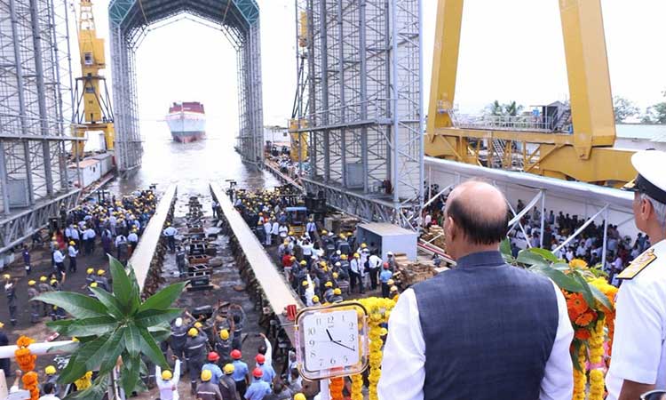 പടിഞ്ഞാറൻ തീരത്ത്​ മുംബൈ ഭീകരാക്രമണം ആവർത്തിക്കാൻ ശ്രമം  –പ്രതിരോധമന്ത്രി