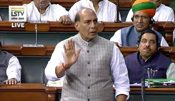 കശ്മീർ: മധ്യസ്ഥതയെന്ന ചോദ്യം ഉയരുന്നില്ലെന്ന് രാജ്നാഥ് കശ്മീർ: മധ്യസ്ഥതയെന്ന ചോദ്യം ഉയരുന്നില്ലെന്ന് രാജ്നാഥ്