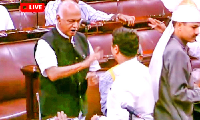 വി​വ​രാ​വ​കാ​ശ നി​യ​മ ഭേ​ദ​ഗ​തി ബിൽ രാജ്യസഭ പാസാക്കി