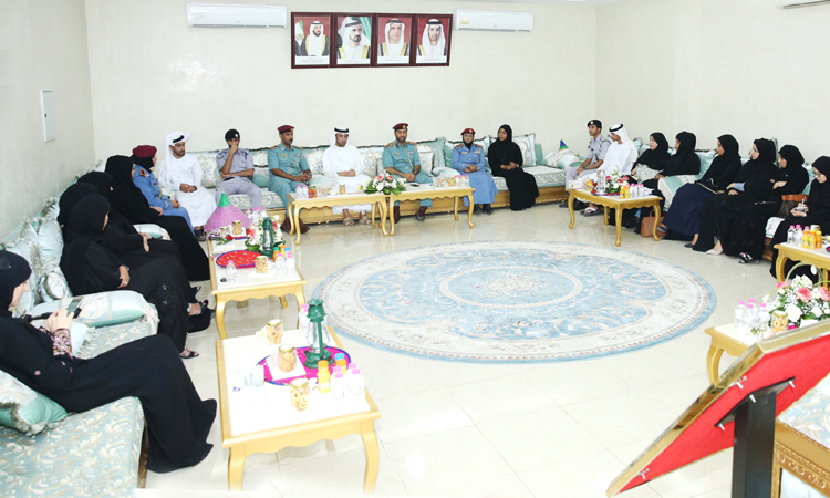 സ​മൂ​ഹ​ത്തി​ല്‍ ആ​ഹ്ലാ​ദാ​ന്ത​രീ​ക്ഷം  നി​ല​നി​ര്‍ത്താ​ന്‍ ഹാ​പ്പി​ന​സ് ബോ​ര്‍ഡ്