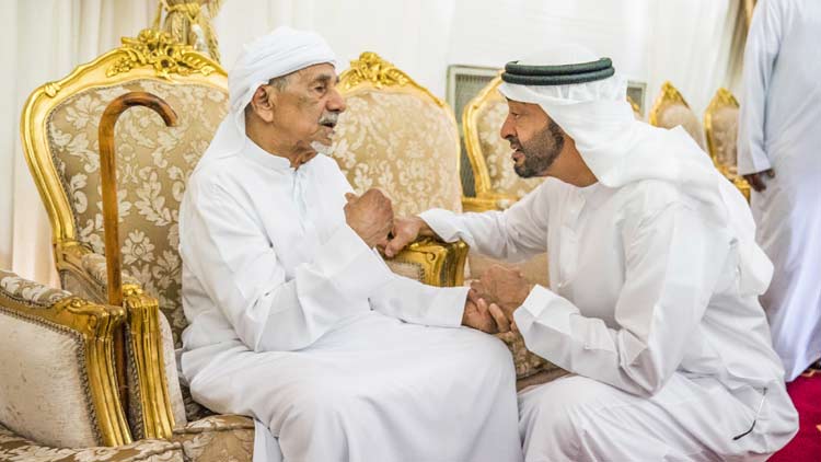 രക്​തസാക്ഷി കുടുംബങ്ങളെ ചേർത്തു പിടിച്ച്​ ശൈഖ്​ മുഹമ്മദ്​