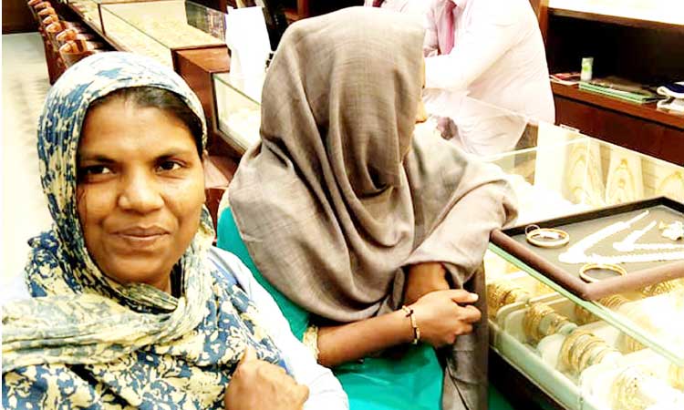 ആ മണവാട്ടിക്ക്​ മനംനിറയെ കാര​ുണ്യപ്പൊന്ന്​