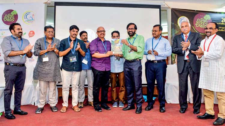 ക​ലാ​പ​മു​ണ്ടാ​കു​ന്ന​ത് ക​ല​യി​ല്ലാ​ത്തി​ട​ത്ത്​ –കെ.​പി. രാ​മ​നു​ണ്ണി