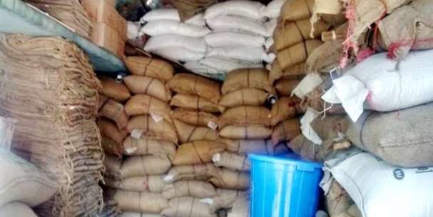 വിജിലൻസ് മിന്നൽ പരിശോധന: സിവിൽ സപ്ലൈസ് ഗോഡൗണുകളിലും റേഷൻ കടകളിലും വ്യാപക ക്രമക്കേട് വിജിലൻസ് മിന്നൽ പരിശോധന: സിവിൽ സപ്ലൈസ് ഗോഡൗണുകളിലും റേഷൻ കടകളിലും വ്യാപക ക്രമക്കേട്