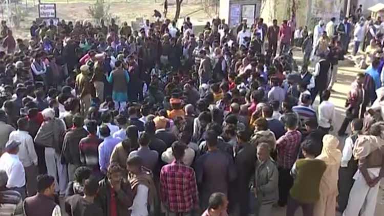 രതൻ ലാലിനെ രക്തസാക്ഷിയായി പ്രഖ്യാപിക്കണം; ക​ുടുംബം റോഡ്​ ഉപരോധിക്കുന്നു