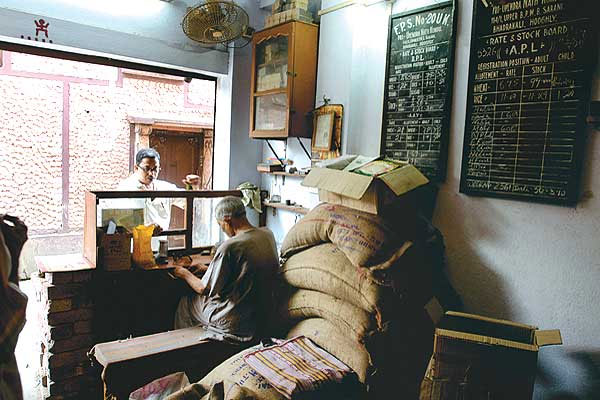 സിവില്‍ സപൈ്ളസില്‍ 163 പുതിയ തസ്തികകള്‍; പാഴാകുന്നത് കോടികള്‍