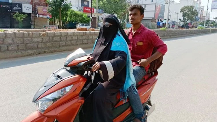 razia-beegum-and-son