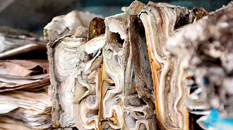 പ്ര​ള​യ​ത്തി​ൽ രേ​ഖ​ക​ൾ ന​ഷ്​​ട​പ്പെ​ട്ടാ​ൽ എ​ന്തു ചെ​യ്യ​ണം?