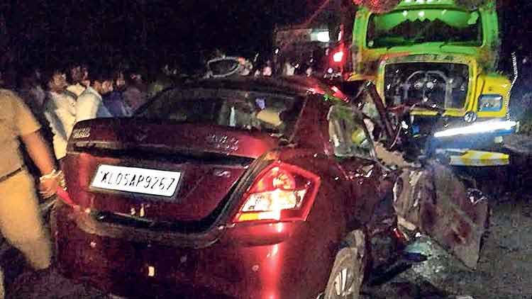 കോട്ടയത്ത്​ കാറും ലോറിയും കൂട്ടിയിടിച്ച്​ ഒരു കുടുംബത്തിലെ​ അഞ്ച്​ പേർ മരിച്ചു