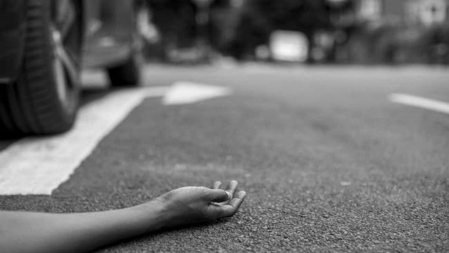 ഷാ​ർ​ജ​യി​ൽ പ​ട്ടാ​പ​ക​ൽ മോ​ഷ്​​ടാ​ക്ക​ൾ യു​വാ​വി​നെ കാ​റു​ക​യ​റ്റി കൊ​ന്നു