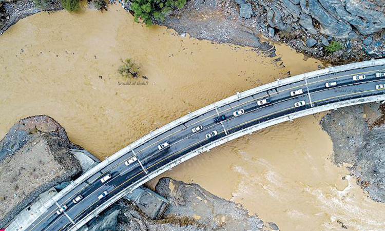 വാ​ദി അ​ൽ സ​ഹ്​​താ​ൻ റോ​ഡ്​  നി​ർ​മാ​ണം പൂ​ർ​ത്തി​യാ​യി 