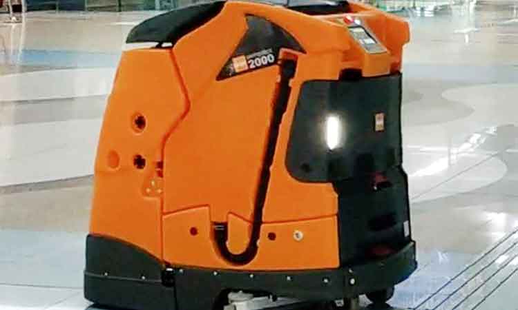 ദു​ബൈ മെ​ട്രോ സ്​റ്റേഷൻ വൃ​ത്തി​യാ​ക്കാ​ൻ ഇ​നി ‘യ​ന്തി​ര​ൻ’