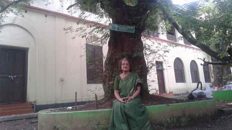 മഹാരാജകീയത്തിെൻറ പ്രിയപ്പെട്ട ചേച്ചി പടിയിറങ്ങുേമ്പാൾ മഹാരാജകീയത്തിെൻറ പ്രിയപ്പെട്ട ചേച്ചി പടിയിറങ്ങുേമ്പാൾ