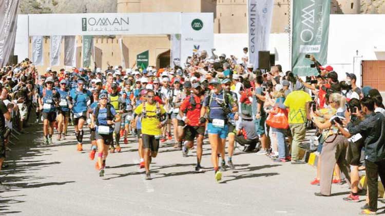 ലോകത്തെ ഏറ്റവും കഠിനമായ പർവത ഒാട്ടമത്സരത്തിന്​ തുടക്കമായി