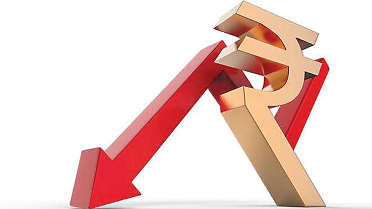 രൂ​​പ​​യു​​ടെ മൂ​​ല്യ​​ത്ത​​ക​​ർ​​ച്ച റി​​യാ​​ലി​​ന്​ കോ​​ള​​ടി​​ച്ചു;  പ്ര​​വാ​​സി​​ക​​ൾ​​ക്കും