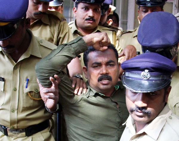 മാവോവാദി രൂപേഷ്  നിരാഹാരം അവസാനിപ്പിച്ചു