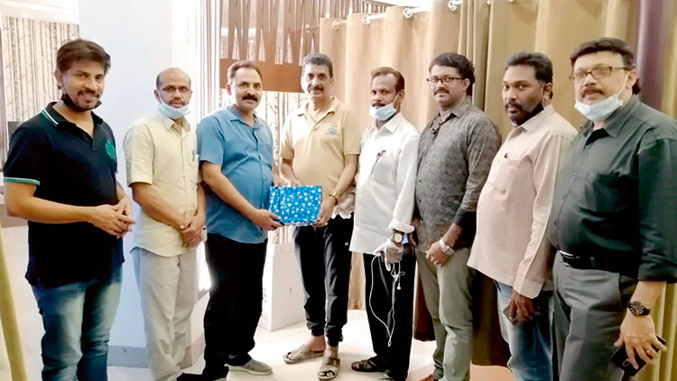 കേരള മാപ്പിളകല അക്കാദമി യാത്രയയപ്പ് നൽകി കേരള മാപ്പിളകല അക്കാദമി യാത്രയയപ്പ് നൽകി