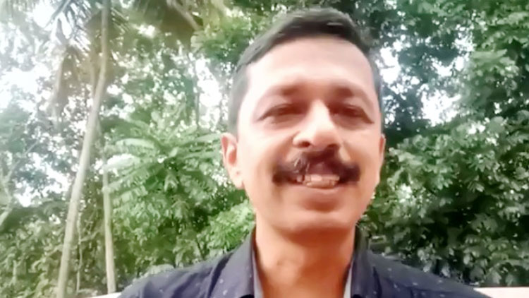 സാ​ഹി​ത്യ​ര​ച​ന നി​ർ​വ​ഹി​ക്കു​ന്ന​തി​ൽ ആ​രെ​യും  ഭ​യ​ക്കു​ന്നി​ല്ല –ക​ഥാ​കൃ​ത്ത് എ​സ്. ഹ​രീ​ഷ് 