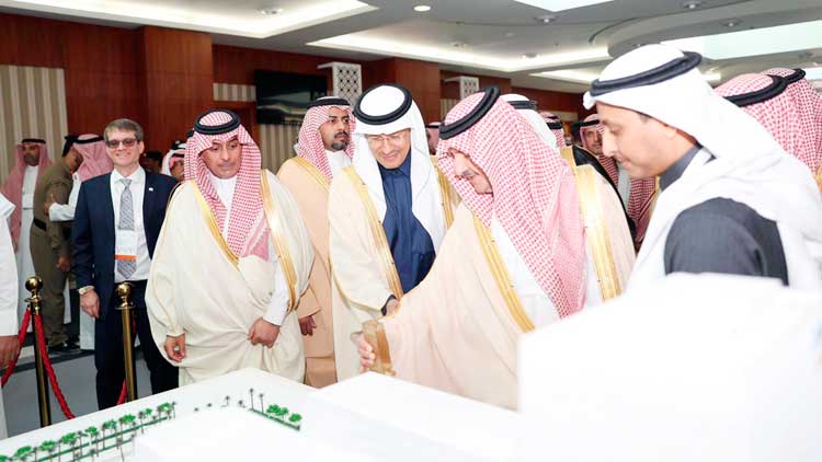 പ്ര​കൃ​തി​വാ​ത​ക, പെ​ട്രോ​കെ​മി​ക്ക​ൽ  ക​യ​റ്റു​മ​തി ശ​ക്തി​പ്പെ​ടു​ത്തുമെന്ന്​ മന്ത്രി